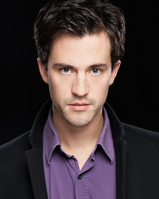 西奥·德瓦尼 Theo Devaney