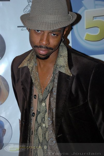 特雷瓦·埃迪内 Treva Etienne