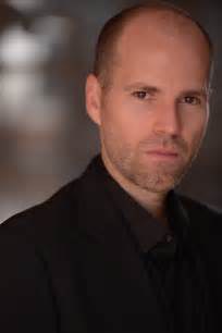 詹姆斯·赫特森 James Hutson