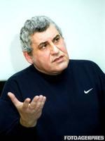 维尔吉尔·卡洛泰斯库 Virgil Calotescu