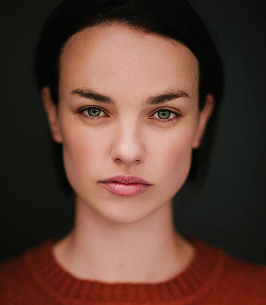 爱丽丝·查斯顿 Alice Chaston