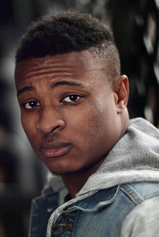多泰斯·詹姆斯 Dontez James