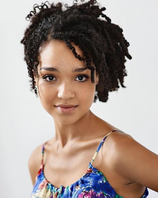 艾莎·迪伊 Aisha Dee