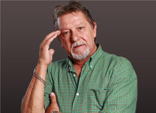 塞巴斯蒂安·帕帕亚尼 Sebastian Papaiani