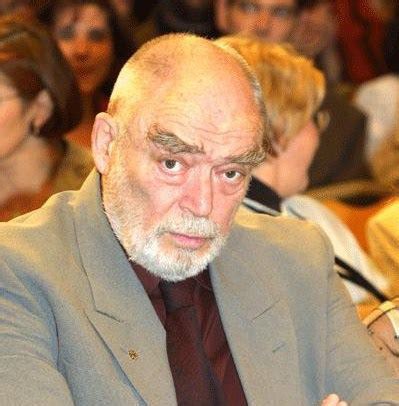 米尔恰·阿尔布列斯库 Mircea Albulescu