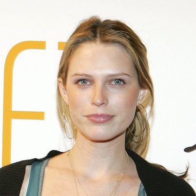 莎拉·福斯特 Sara Foster
