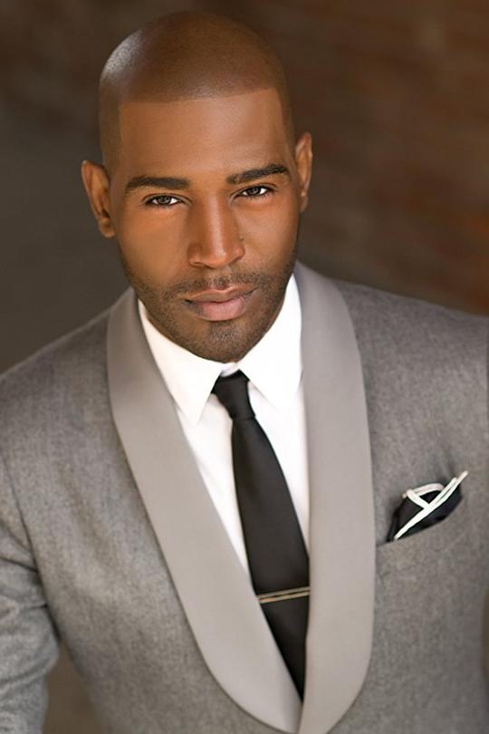 卡拉莫·布朗 Karamo Brown