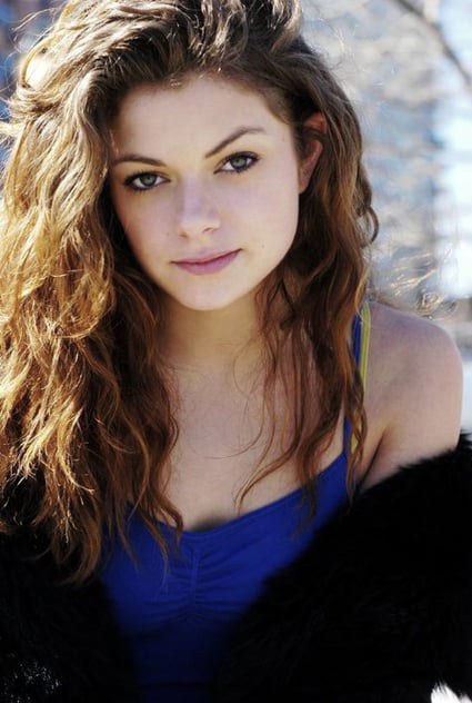 伊兹· 斯蒂尔 Izzie Steele