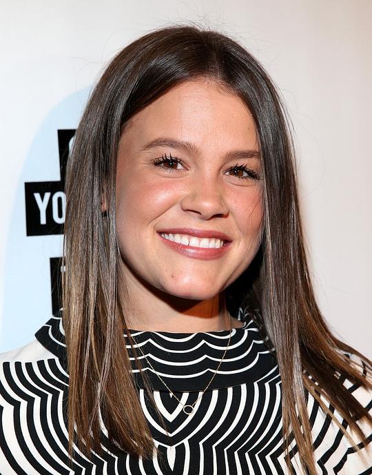 索茜·贝肯 Sosie Bacon