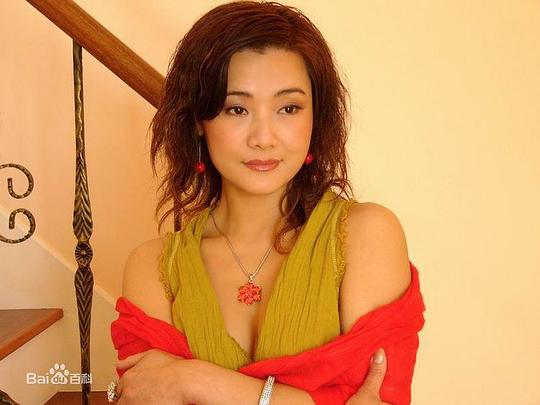 王斯琼 Siqiong Wang
