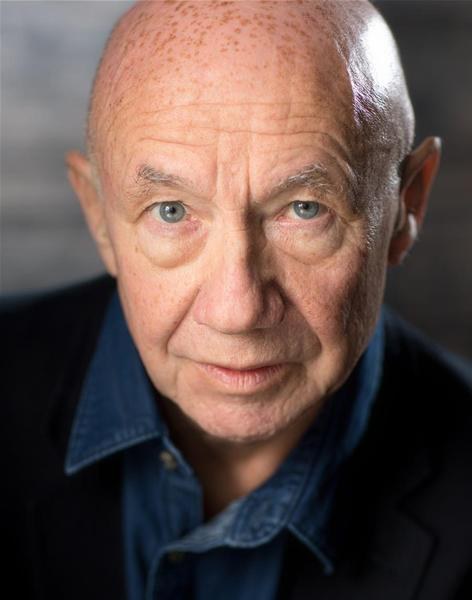 阿德里安·麦克洛格林 Adrian McLoughlin