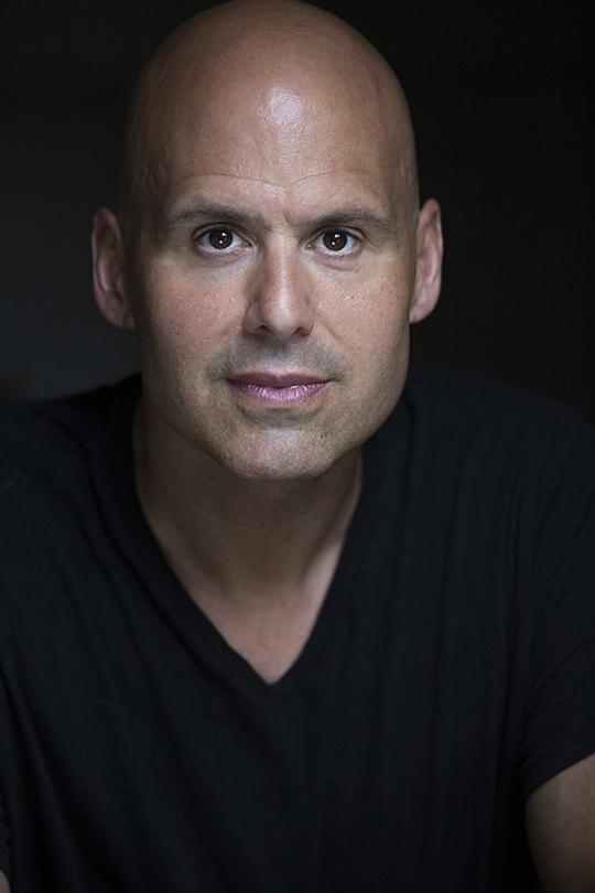 乔·巴齐尔 Joe Basile