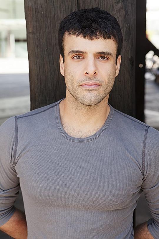 费萨尔·巴齐 Fayssal Bazzi