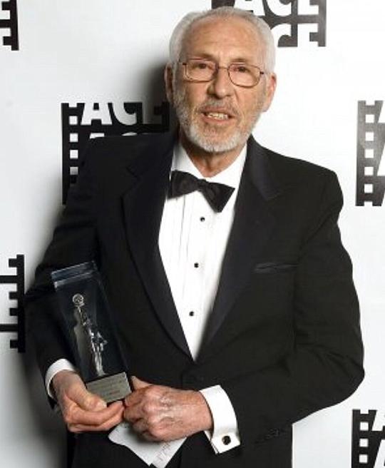 爱德华·M·艾布拉姆斯 Edward M. Abroms