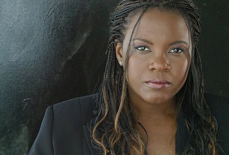 安吉拉·穆尔 Angela Moore