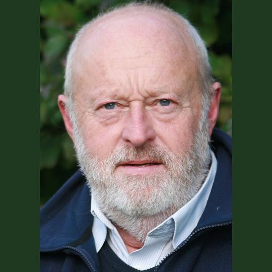 詹姆斯·沃里尔 James Warrior