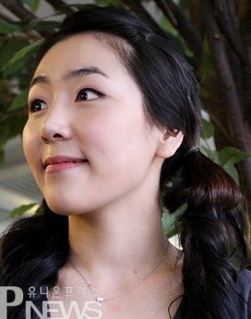 尹泳珉 Yoon Young-min