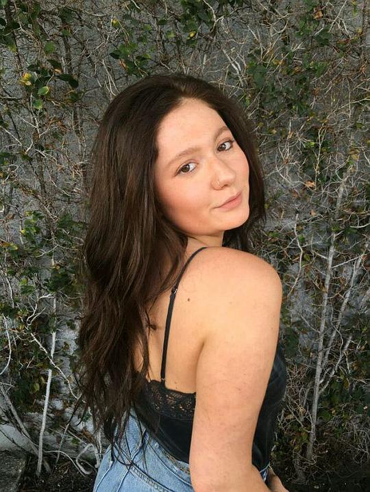 艾玛·肯尼 Emma Kenney