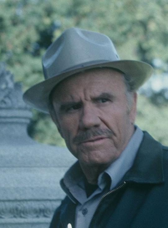 R·G·阿姆斯特朗 R.G. Armstrong