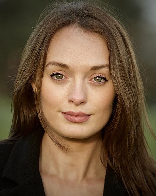 埃尔娃·崔尔 Elva Trill