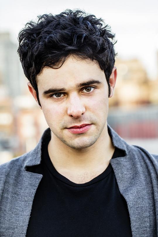 马克·伊瑟利斯 Marc Iserlis