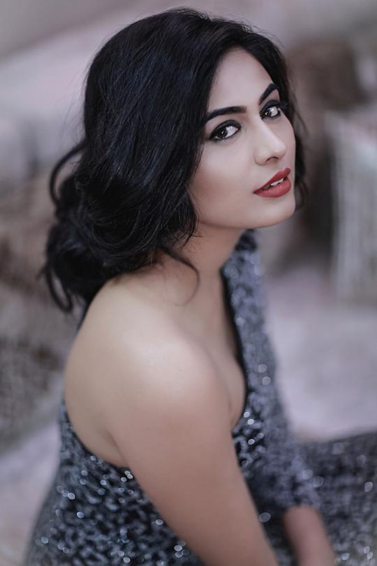 妮哈·辛吉 Neha Hinge