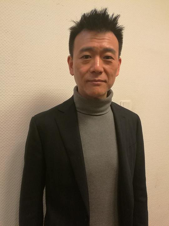 何靖 Jing He