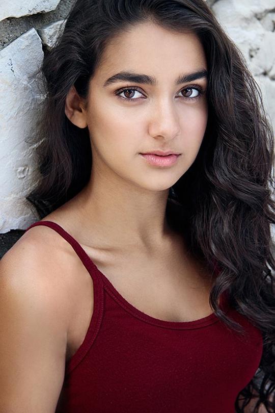 杰拉尔丁·维斯瓦纳坦 Geraldine Viswanathan