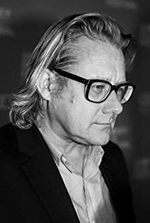 科里夫·斯丹德斯 Kriv Stenders