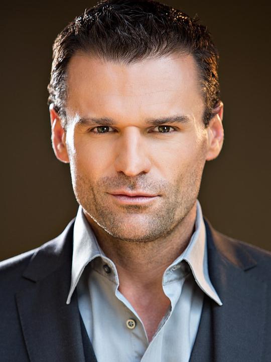 史蒂芬·邓利维 Stephen Dunlevy