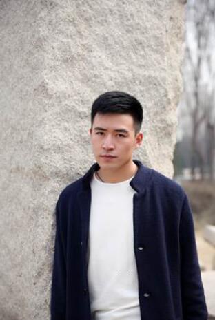 李啊伟 Awei Li