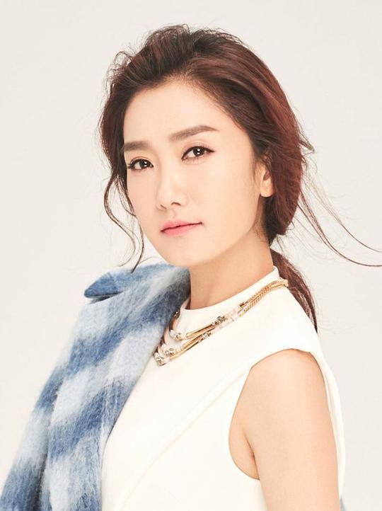 杨魏玲花 Linghua Yangwei