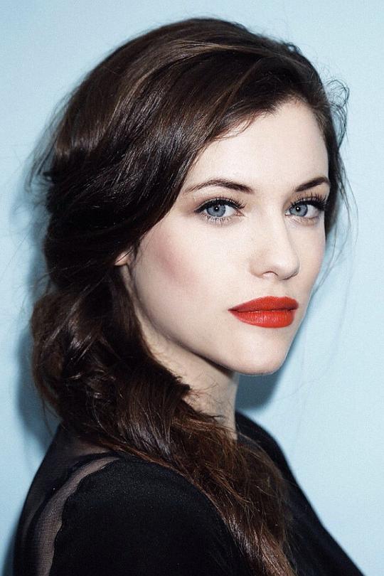 杰西卡·德·古维 Jessica De Gouw