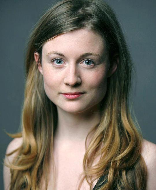 艾玛·希德勒斯顿 Emma Hiddleston