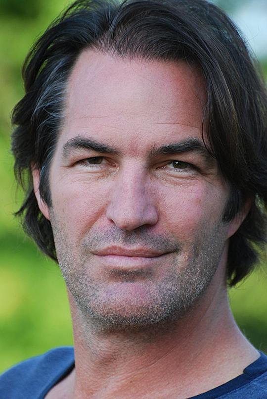 格伦·恩尼斯 Glenn Ennis