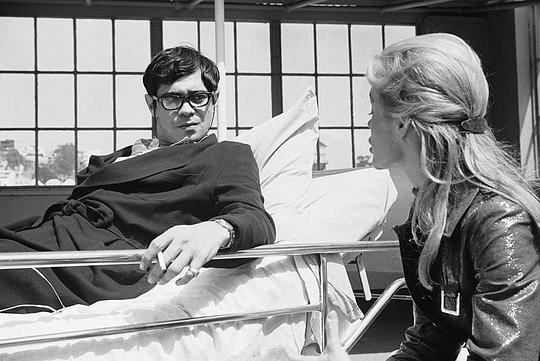 雷尼·桑托尼 Reni Santoni