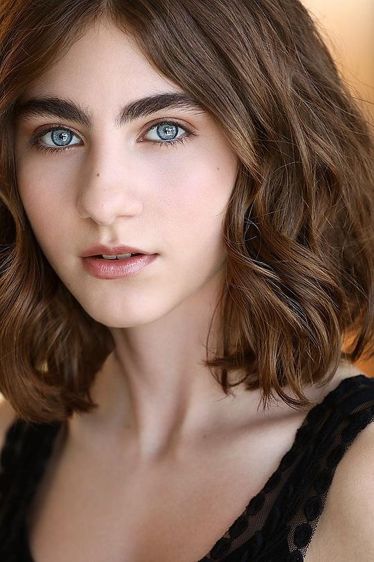 索菲亚·米特·施洛斯 Sophia Mitri Schloss