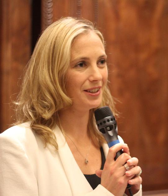劳伦·魏丝伯格 Lauren Weisberger