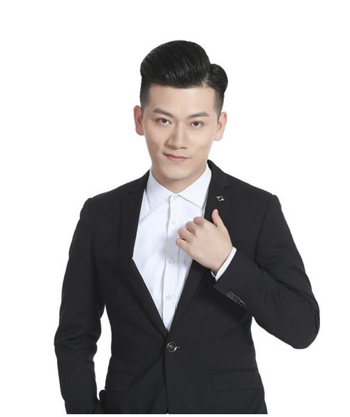 丰艺超 Yichao Feng