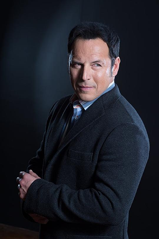 赫克托·伊查瓦里亚 Hector Echavarria