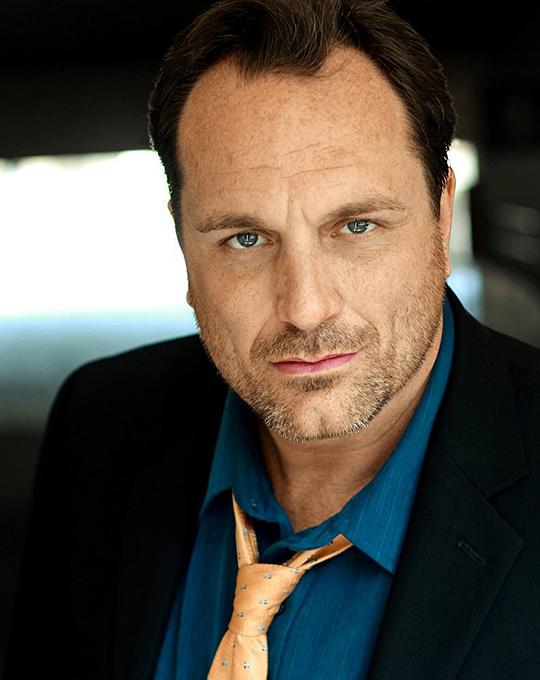 杰克莫·巴泽尔 Jackamoe Buzzell