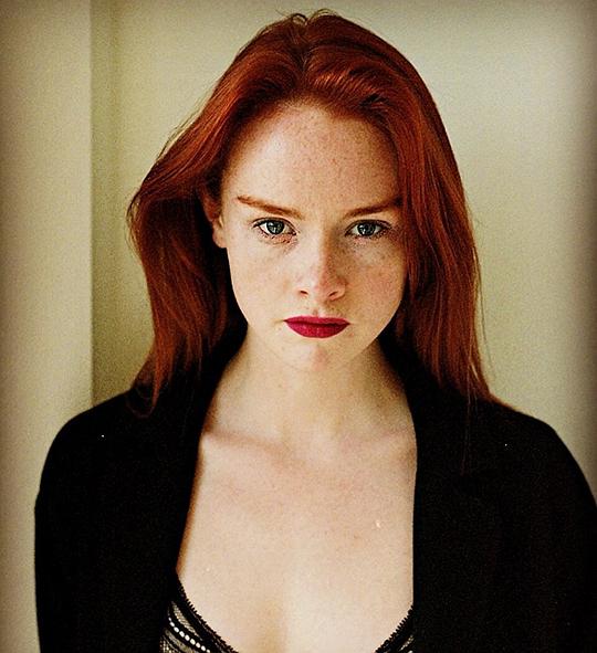 罗娜·莫里森 Rona Morison