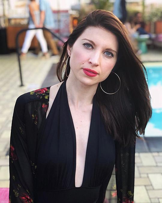 艾米丽·金凯德·休斯 Emily Kincaid Hughes