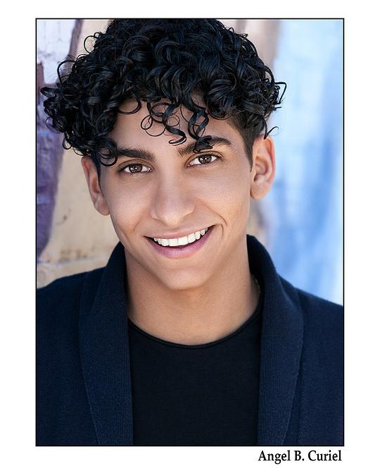 安吉尔·拜斯马克·库瑞尔 Angel Bismark Curiel