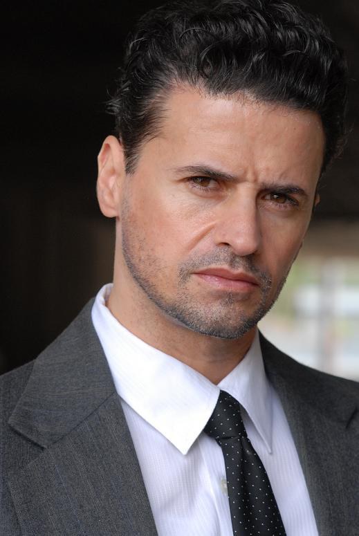 T.J.若托罗 T.J. Rotolo