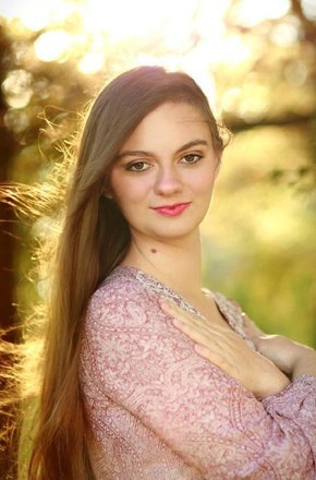 费斯·洛根 Faith Logan