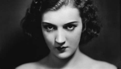 孔苏埃洛·弗兰克 Consuelo Frank