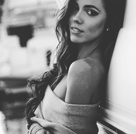 考特尼·B·特克 Courtney B Turk