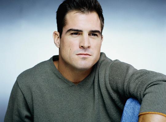 乔治·艾德斯 George Eads