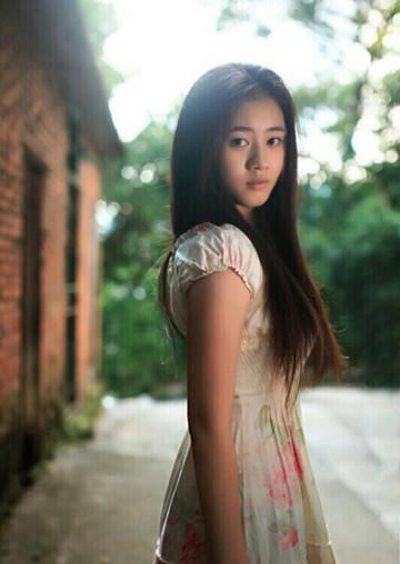 邹洁仪 Jieyi Zou